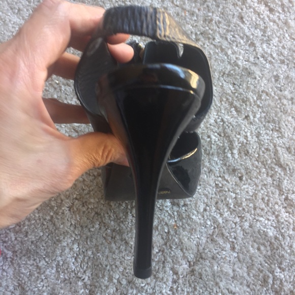 BCBG MAXAZR IA Jash sandal Size 7.5 B /37.5 - Picture 6 of 8